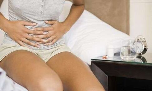 sakit perut boleh menjadi penyebab kehadiran parasit di dalam badan